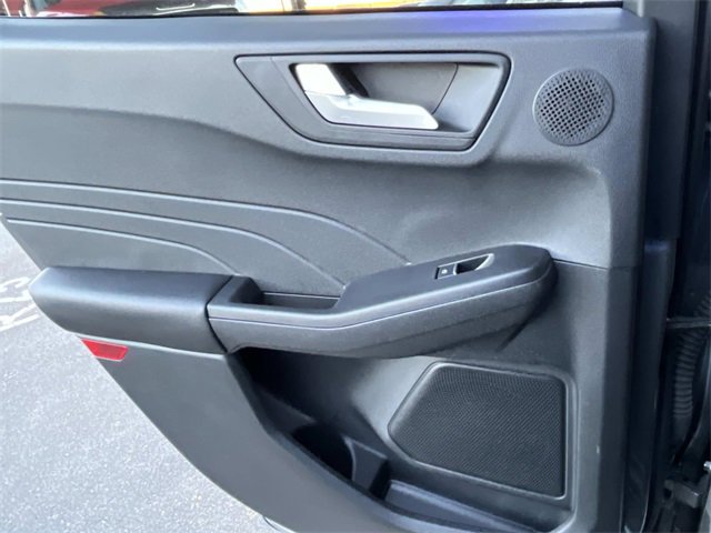 Certified 2025 Ford Escape Platinum w/ Premium Technology Package image 17