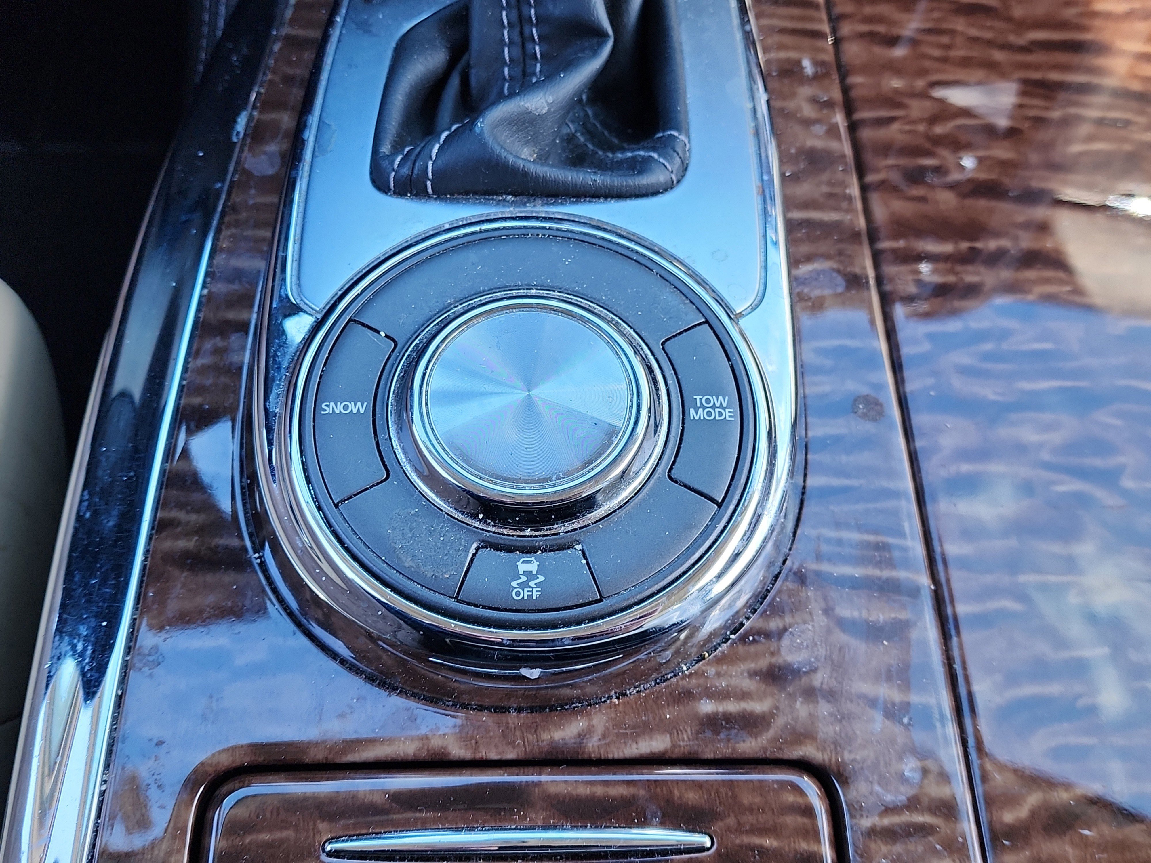 Used 2018 Nissan Armada SL w/ Premium Package image 30