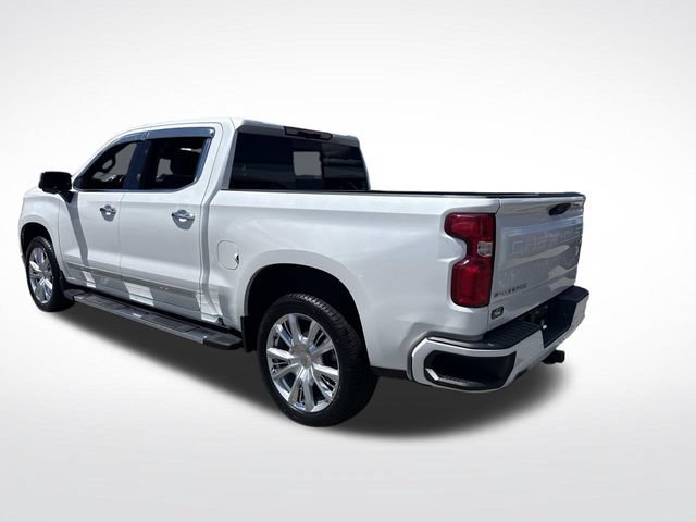 Used 2024 Chevrolet Silverado 1500 High Country w/ High Country Premium Package AWD/4WD image 3