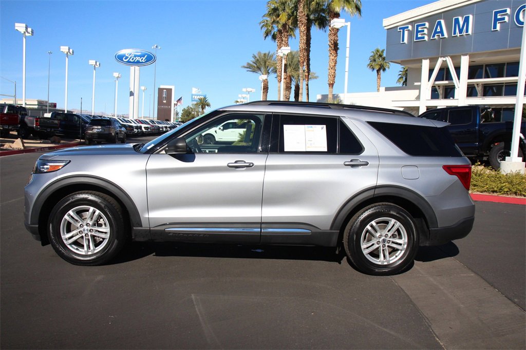 Certified 2022 Ford Explorer XLT w/ Equipment Group 202A image 4