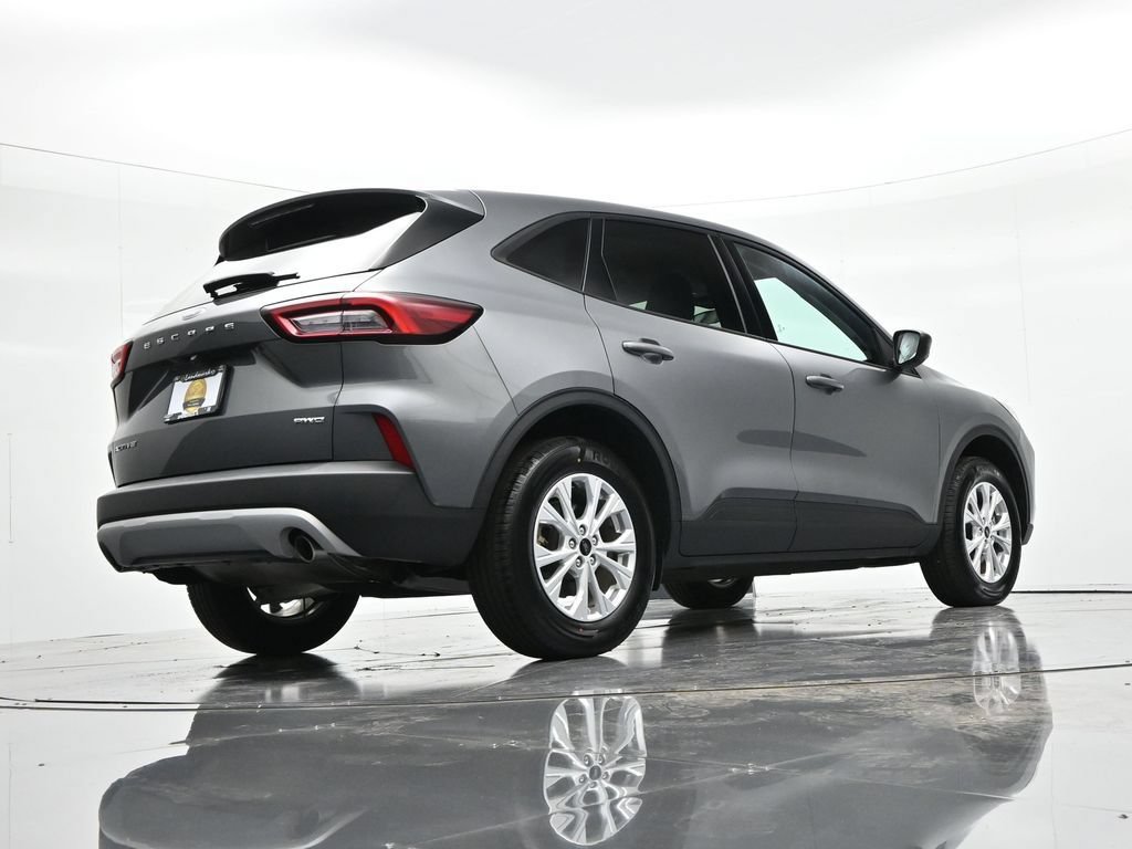 Certified 2025 Ford Escape Active AWD/4WD image 29
