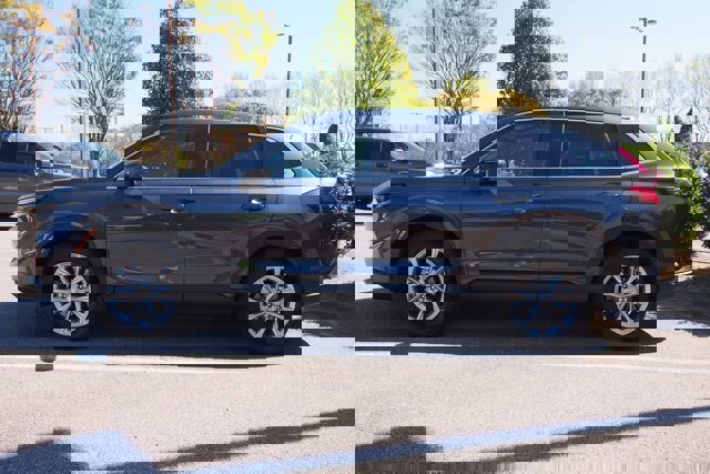 Used 2025 Honda CR-V EX-L image 2