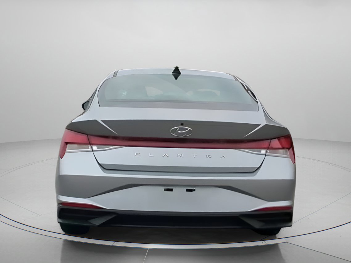 Used 2023 Hyundai Elantra SEL w/ Cargo Package image 16