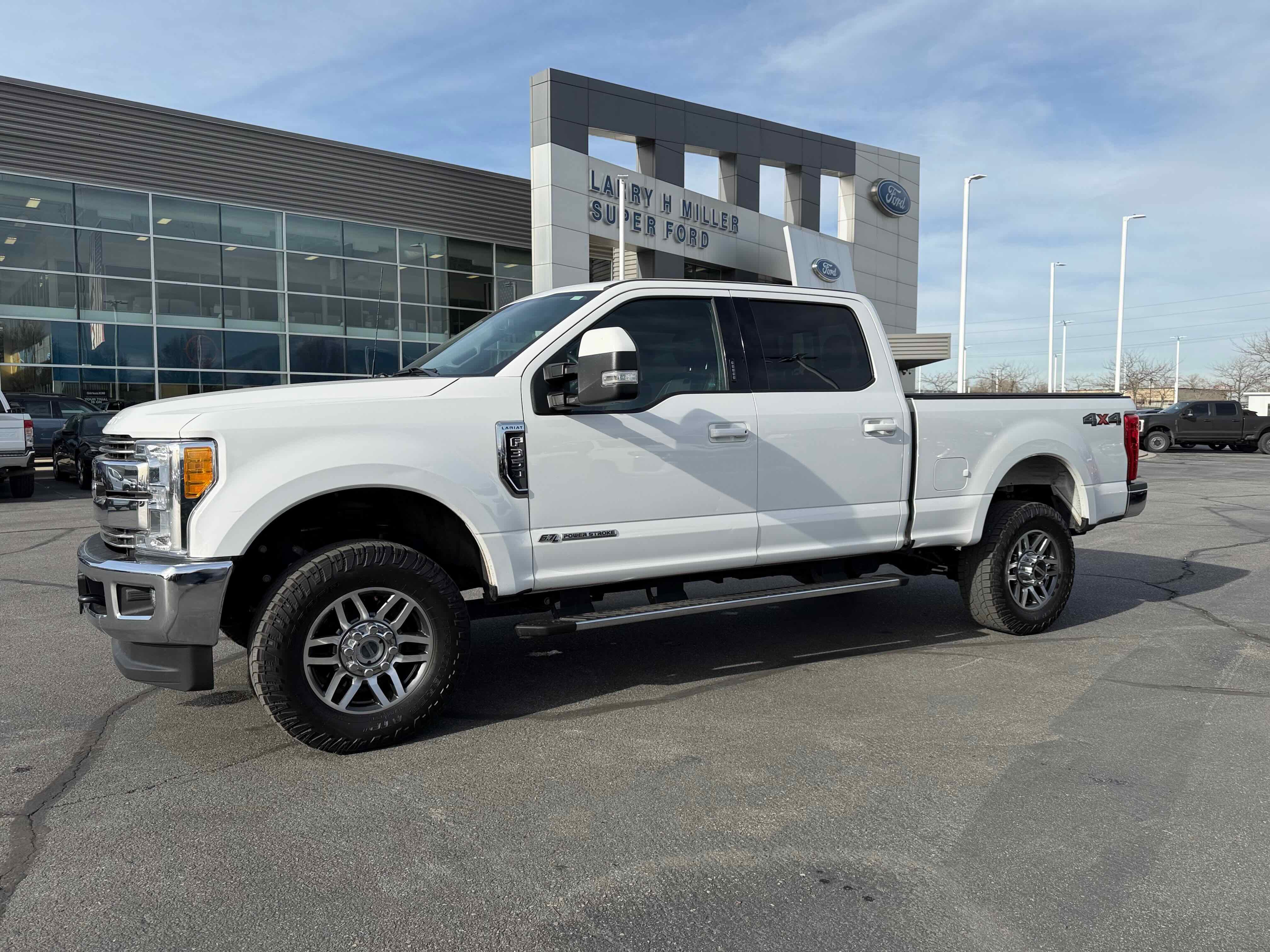 Certified 2017 Ford F350 Lariat w/ Lariat Value Package image 3