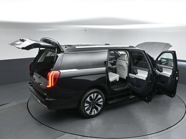 Certified 2025 Ford Expedition Max Platinum w/ Driver's Package AWD/4WD image 54
