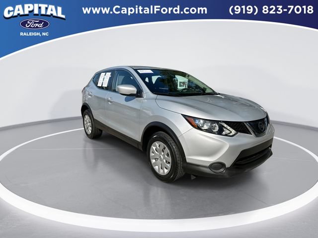 Used 2019 Nissan Rogue Sport S FWD image 2