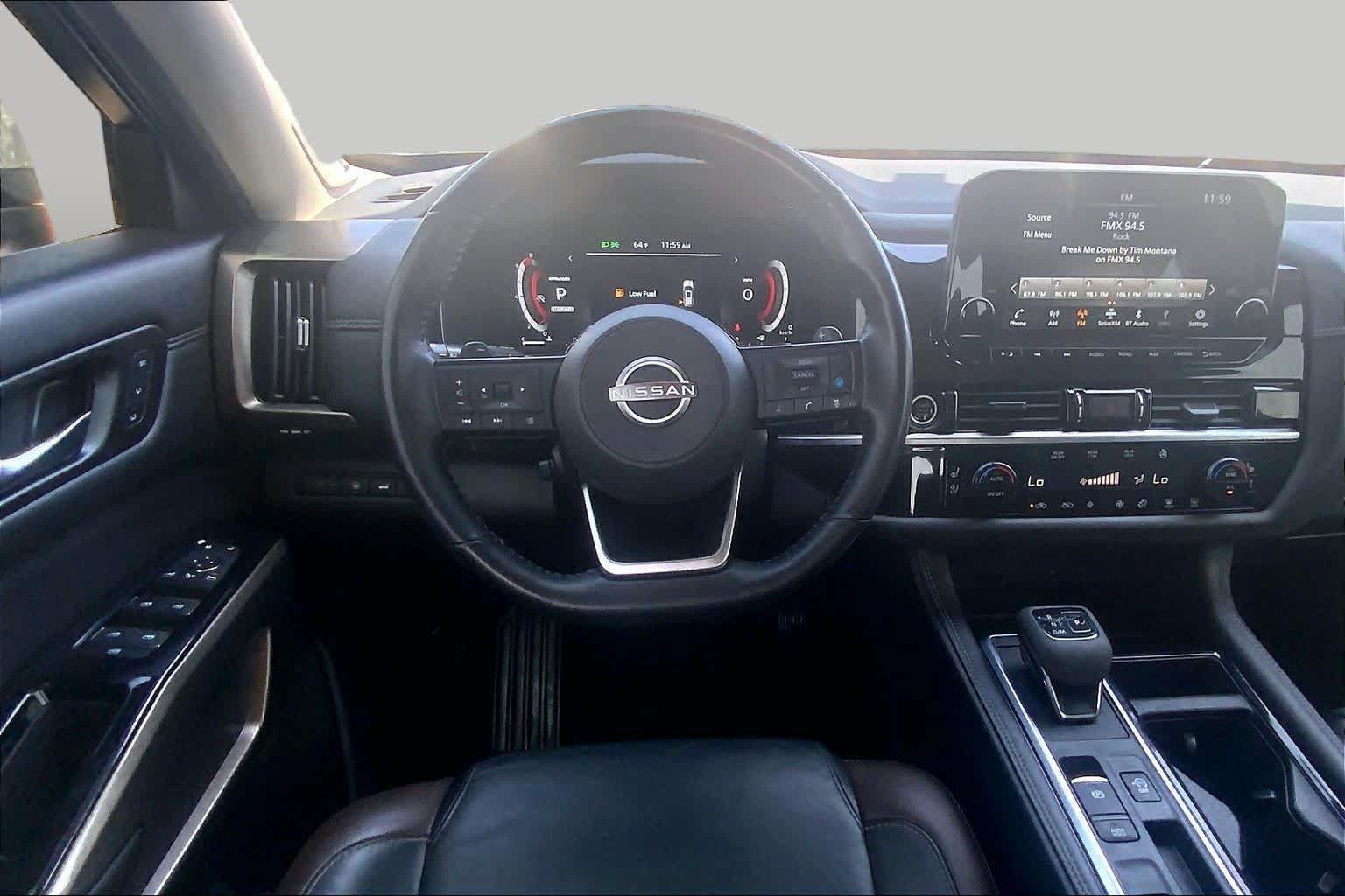 Used 2024 Nissan Pathfinder Platinum FWD image 6