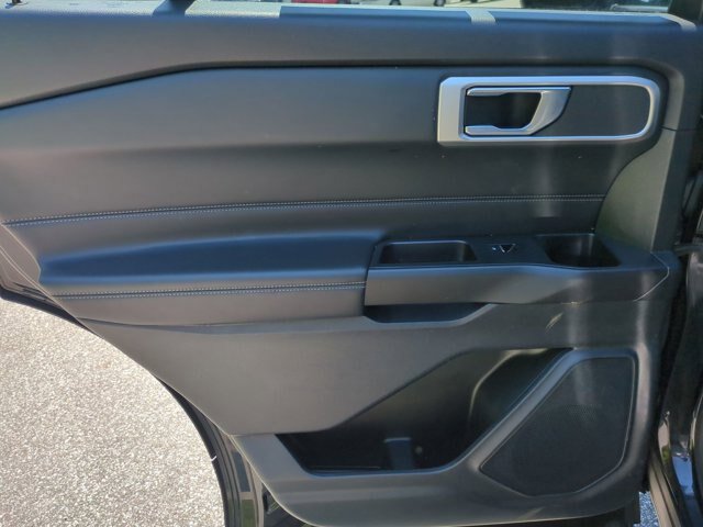 Certified 2020 Ford Explorer XLT w/ Equipment Group 202A RWD image 28