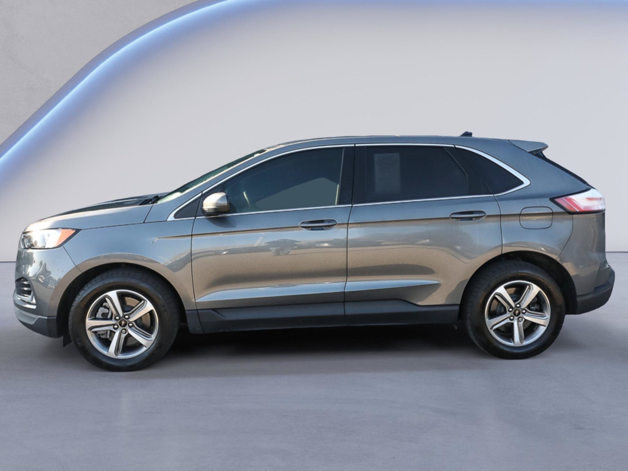 Certified 2024 Ford Edge SEL w/ Convenience Package AWD/4WD image 3