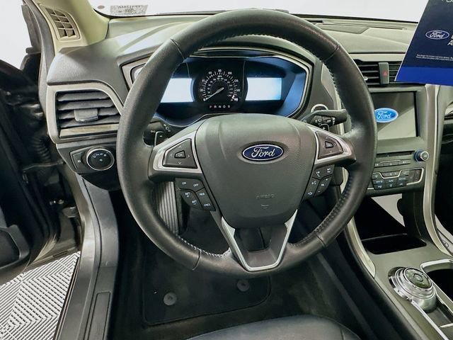 Certified 2017 Ford Fusion SE w/ Equipment Group 202A image 17