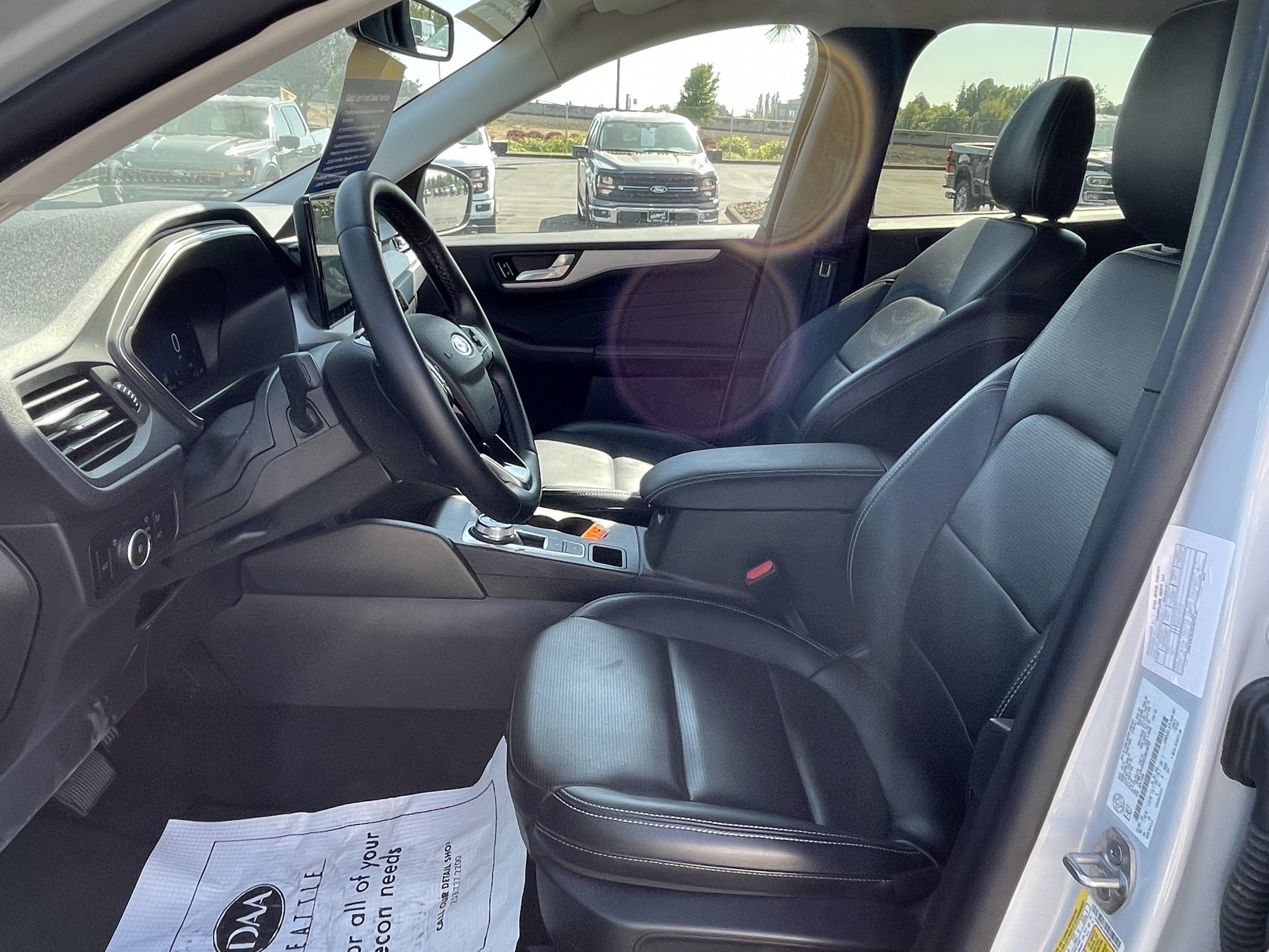 Certified 2025 Ford Escape Platinum AWD/4WD image 8
