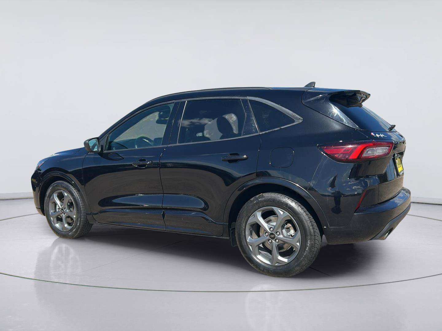 Certified 2023 Ford Escape ST-Line FWD image 6