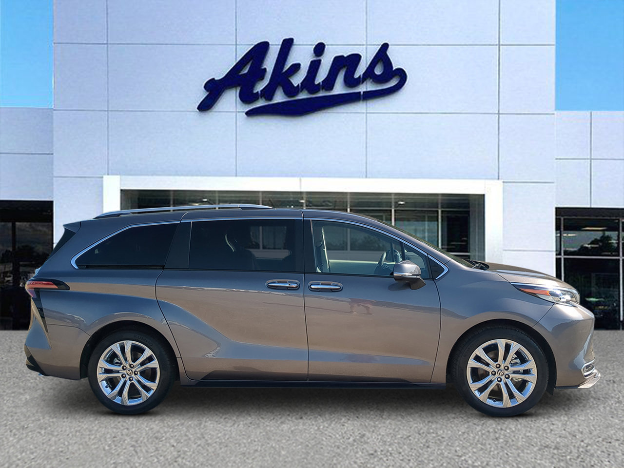 Used 2023 Toyota Sienna Platinum