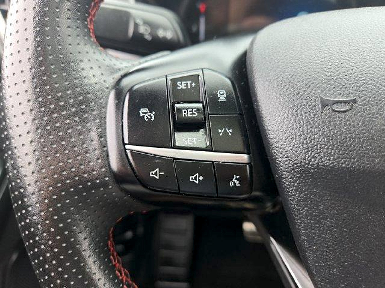 Certified 2024 Ford Escape ST-Line w/ Tech Pack #1 AWD/4WD image 14