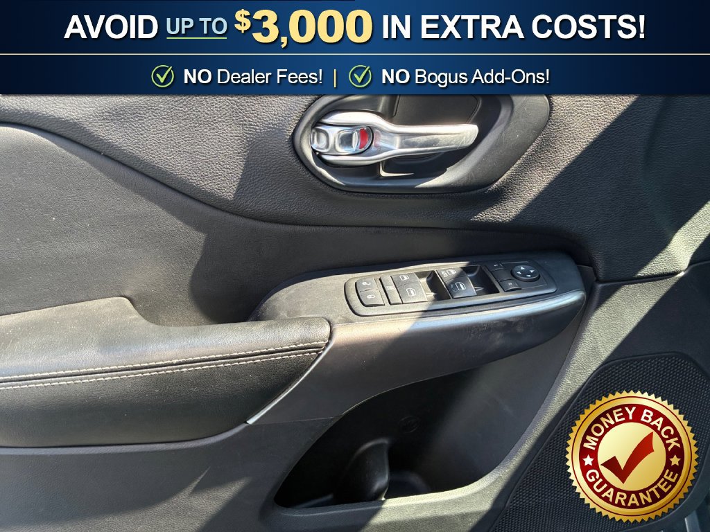 Used 2019 Jeep Cherokee Latitude Plus FWD image 16