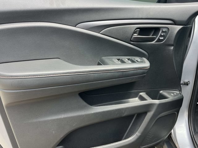 Used 2023 Honda Passport TrailSport image 31