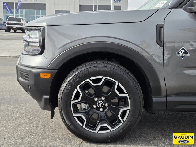 Certified 2025 Ford Bronco Sport Outer Banks w/ Outer Banks Tech Package+ AWD/4WD image 10