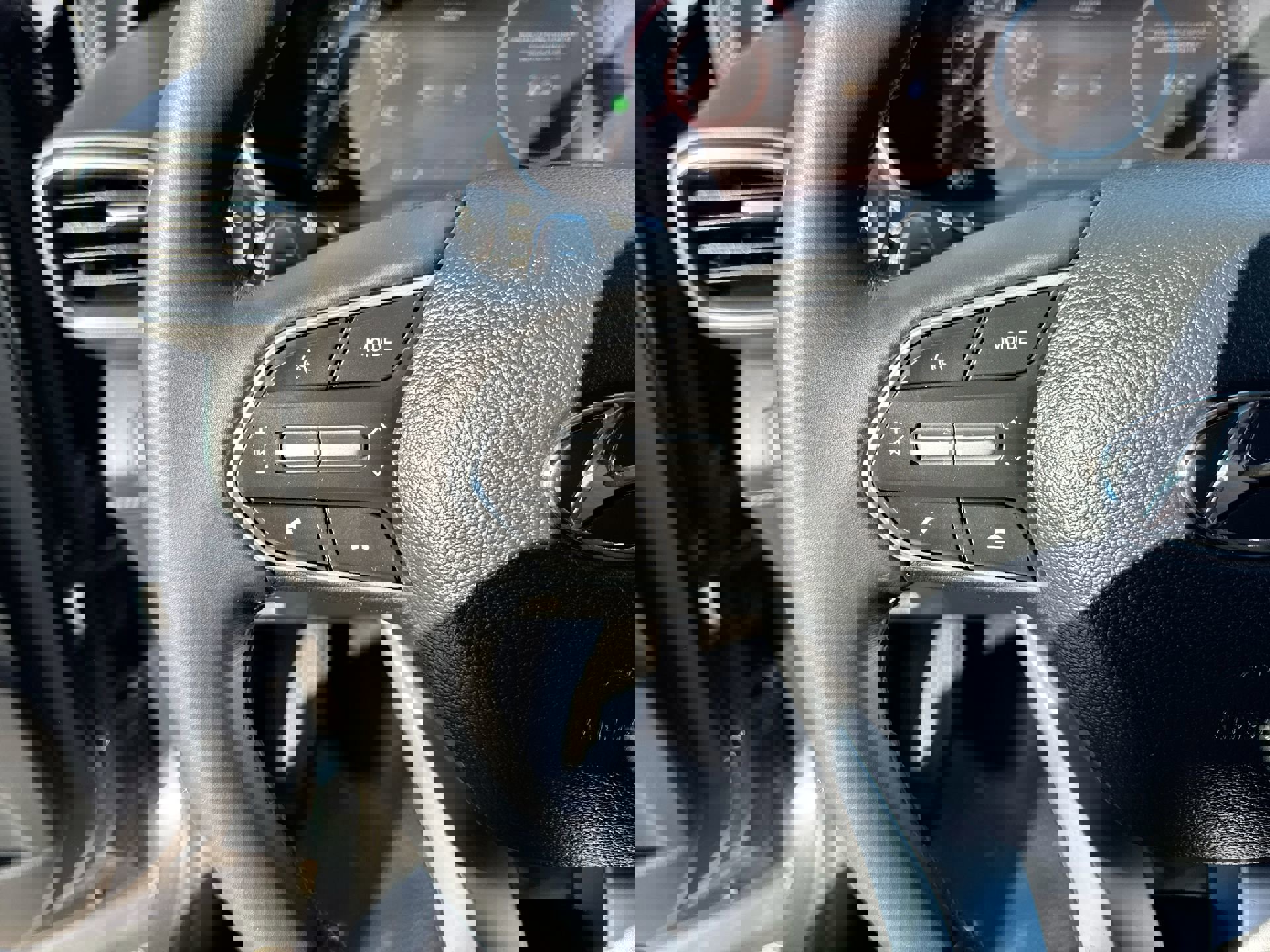 Used 2023 Hyundai Santa Fe Limited image 33