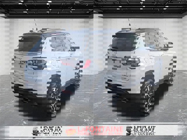 Used 2023 Jeep Compass Limited image 4