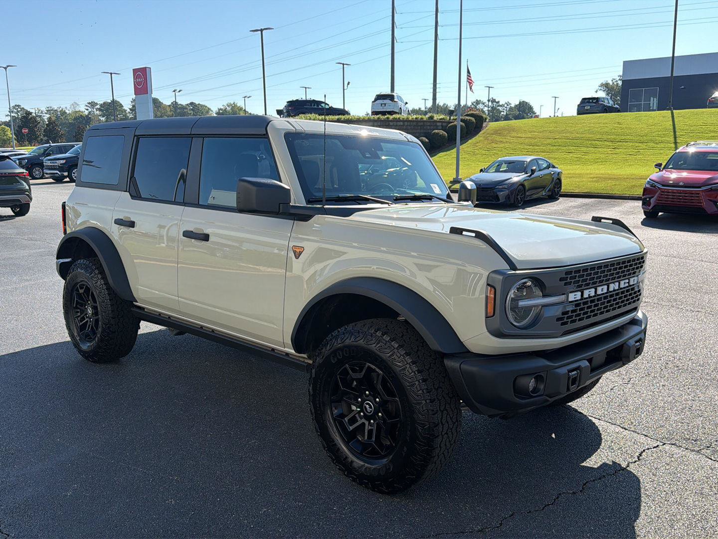 Certified 2026 Ford Bronco Badlands AWD/4WD image 8