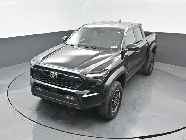 Used 2025 Toyota Tacoma TRD Off-Road AWD/4WD image 19