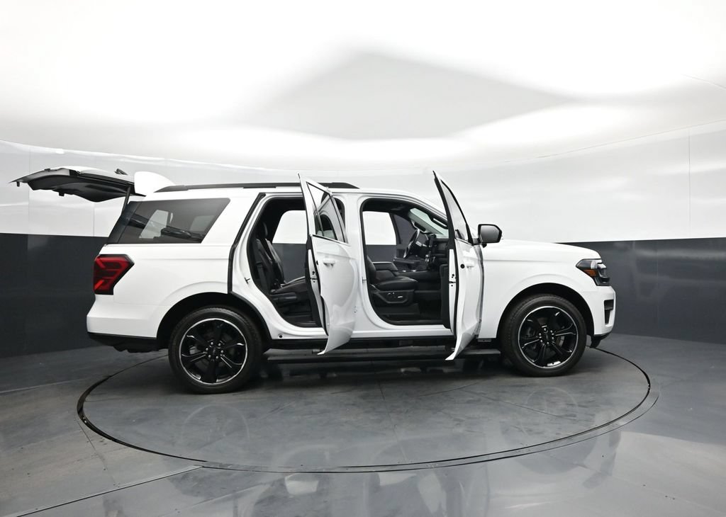Certified 2023 Ford Expedition Limited AWD/4WD image 4