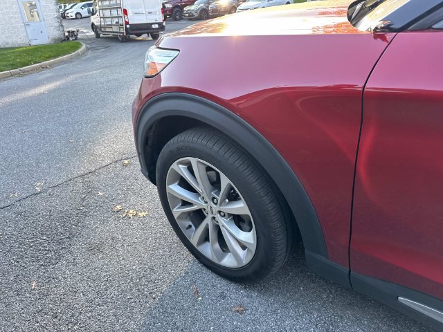 Certified 2023 Ford Explorer Platinum w/ Technology Package AWD/4WD image 9