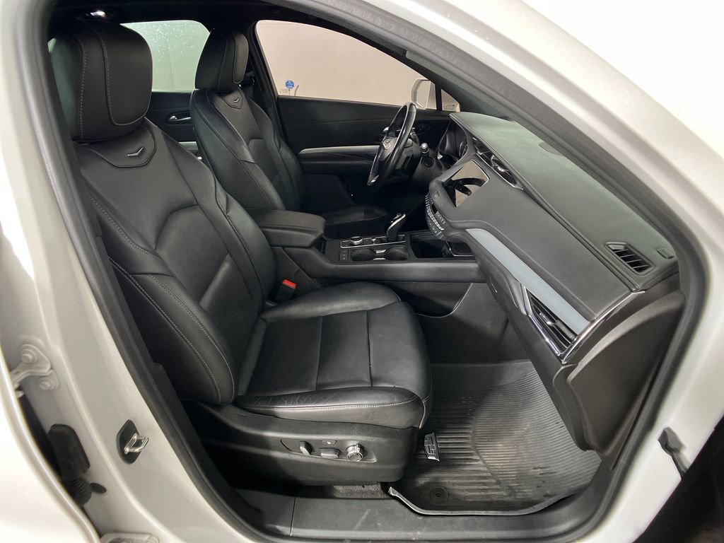 Used 2020 Cadillac XT4 Premium Luxury image 6