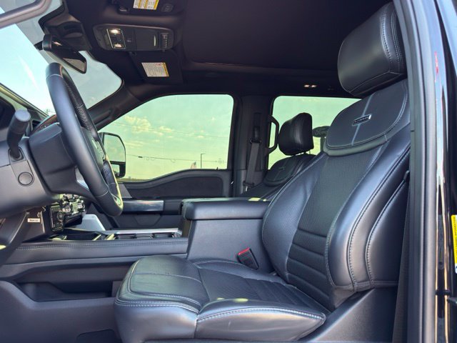 Certified 2025 Ford F250 Platinum w/ FX4 Off-Road Package AWD/4WD image 9