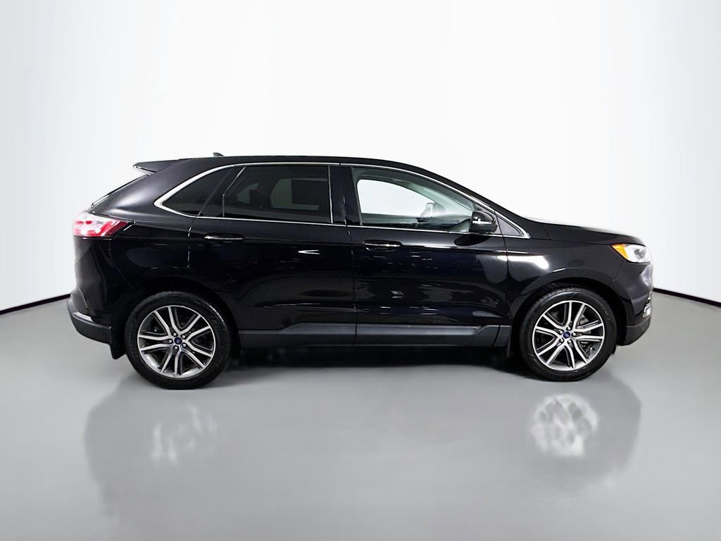 Certified 2022 Ford Edge Titanium w/ Equipment Group 301A image 6