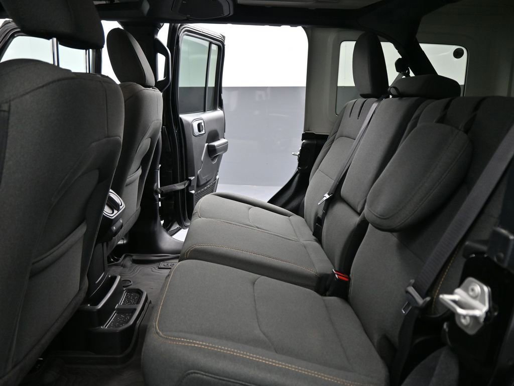 Used 2024 Jeep Wrangler Unlimited image 44