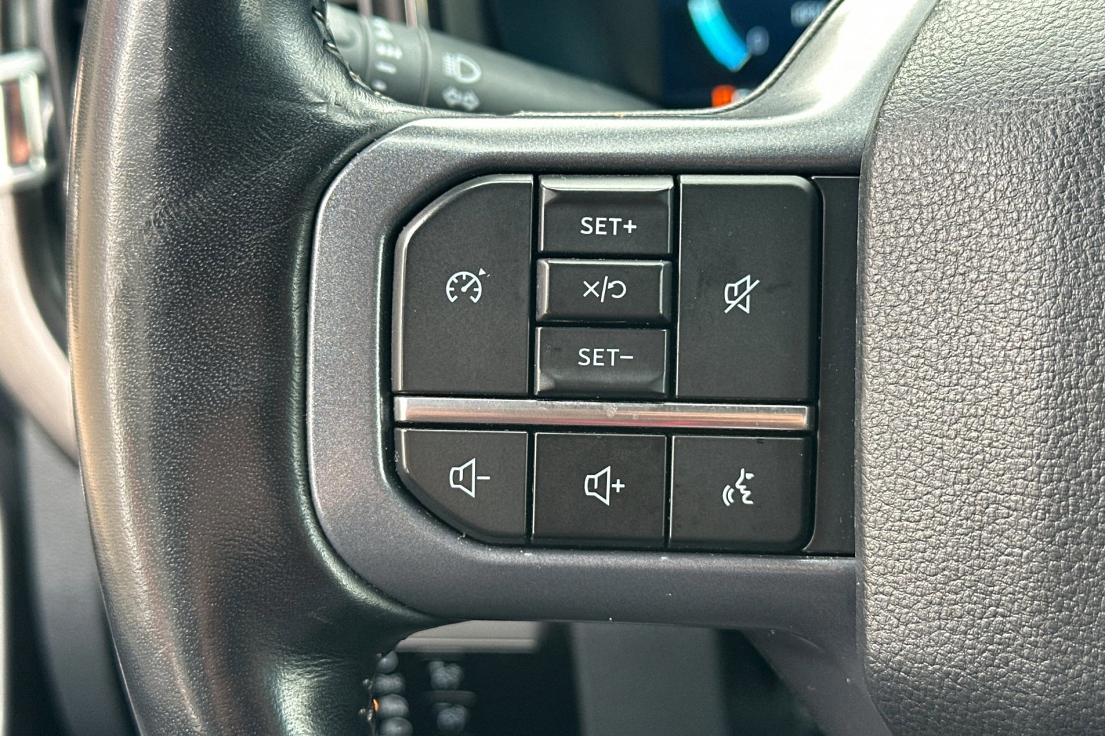 Certified 2023 Ford F250 Lariat w/ FX4 Off-Road Package image 35