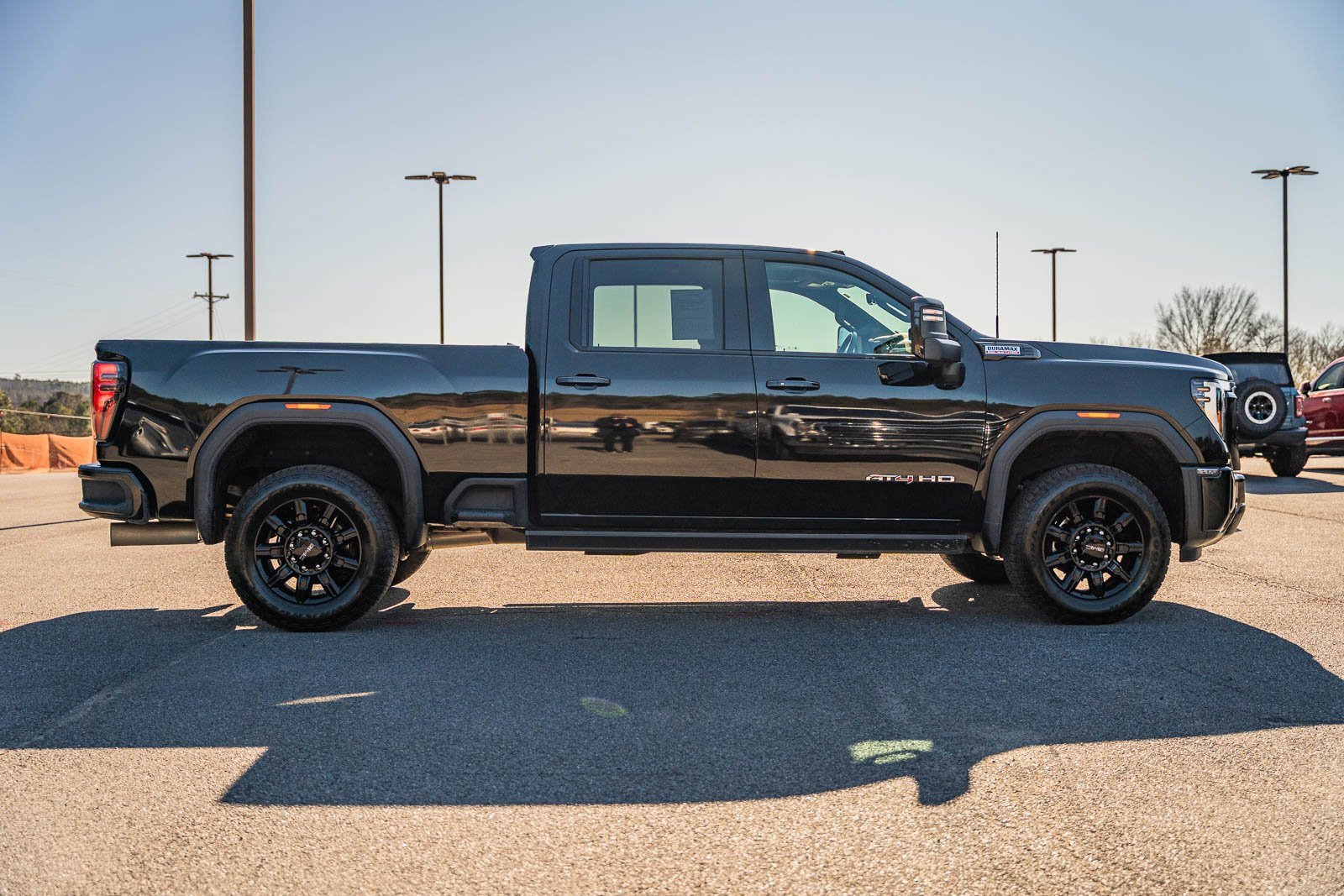 Used 2024 GMC Sierra 2500 AT4 w/ AT4 Premium Plus Package image 7
