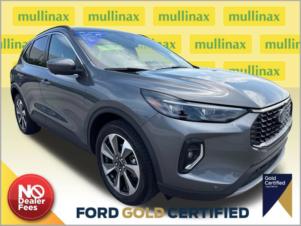 Certified 2023 Ford Escape Platinum AWD/4WD image 1