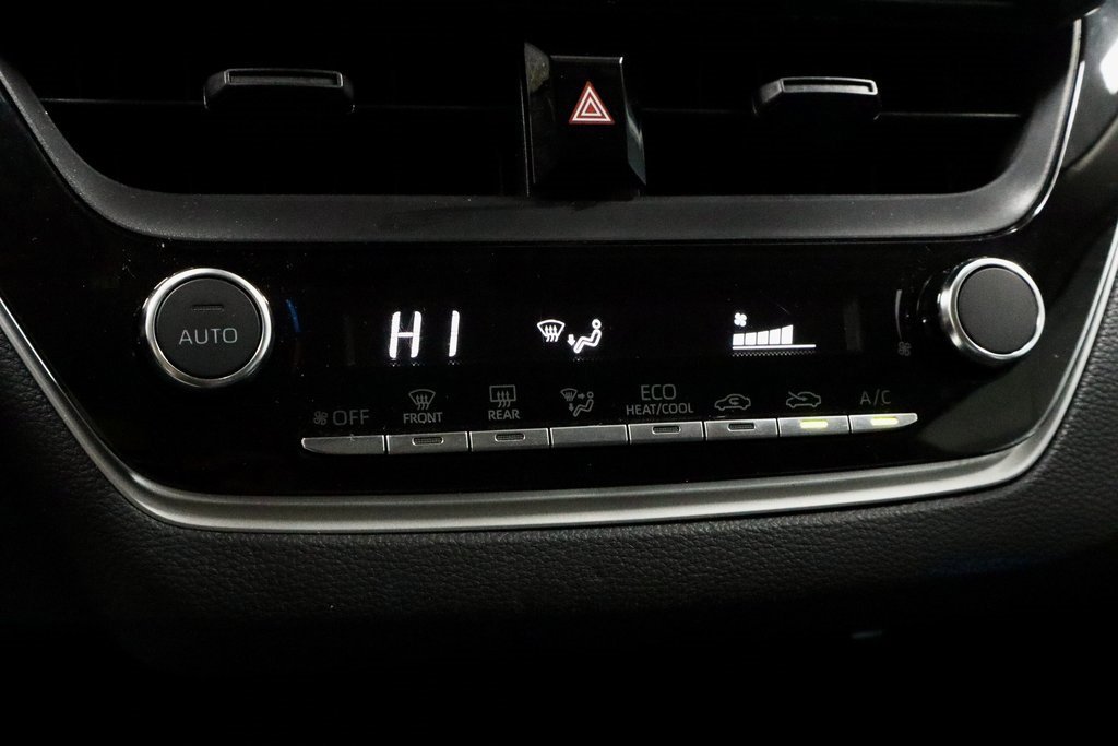 Used 2024 Toyota Corolla LE image 30