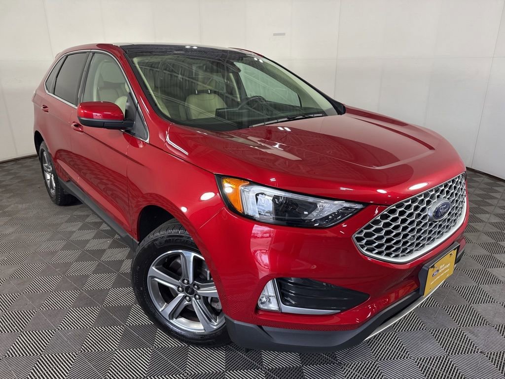 Certified 2024 Ford Edge SEL w/ Convenience Package AWD/4WD image 2