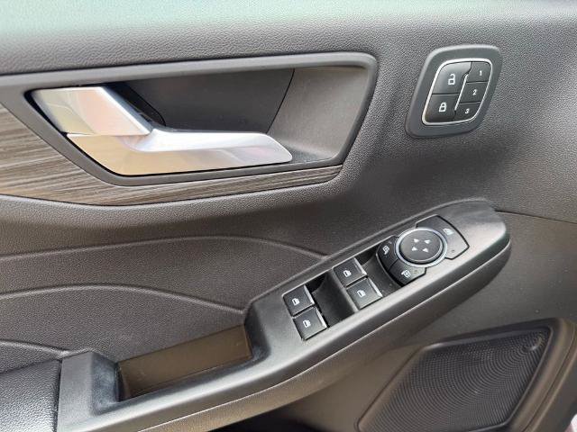 Certified 2023 Ford Escape Platinum AWD/4WD image 19