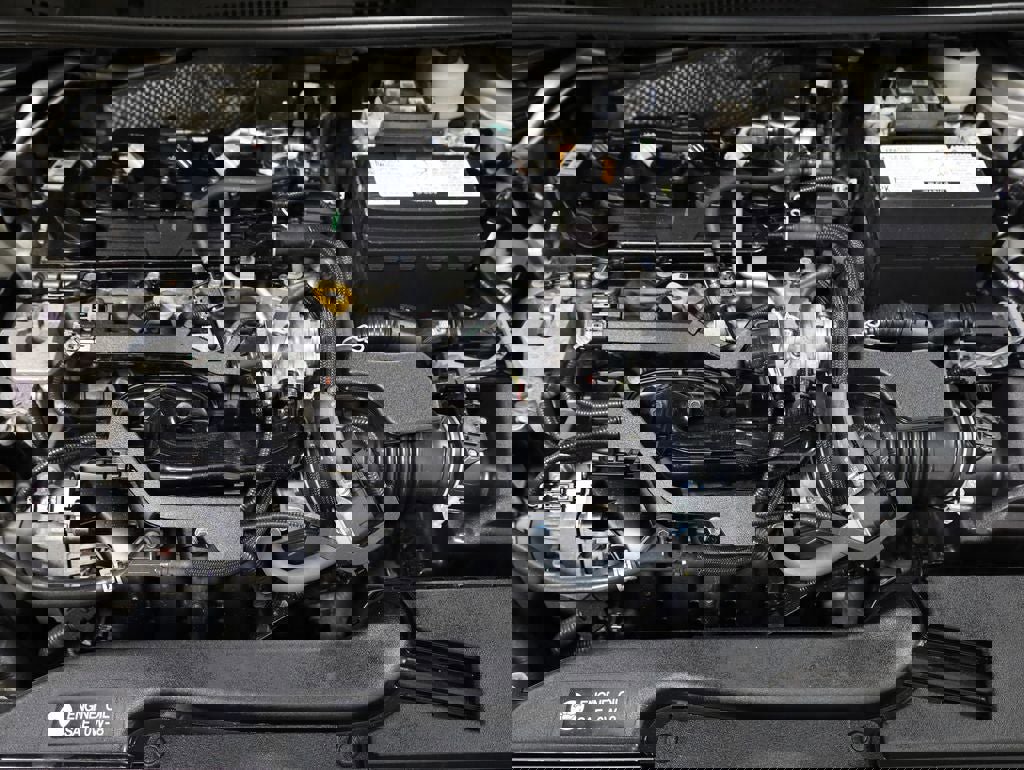 Used 2024 Toyota Corolla LE image 31