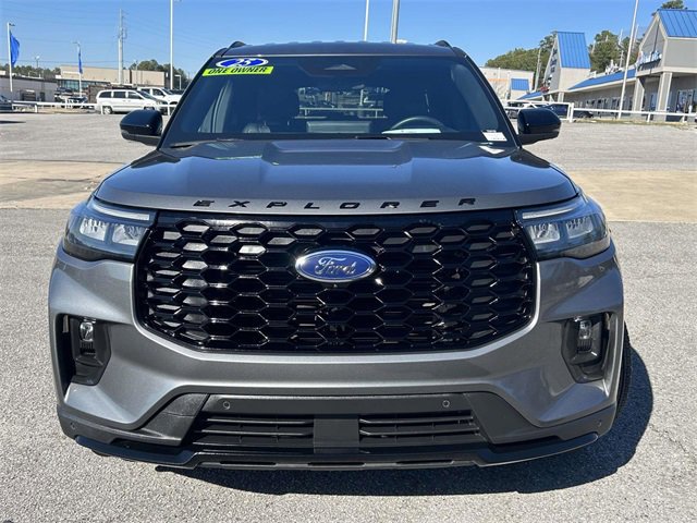 Certified 2025 Ford Explorer ST-Line image 8