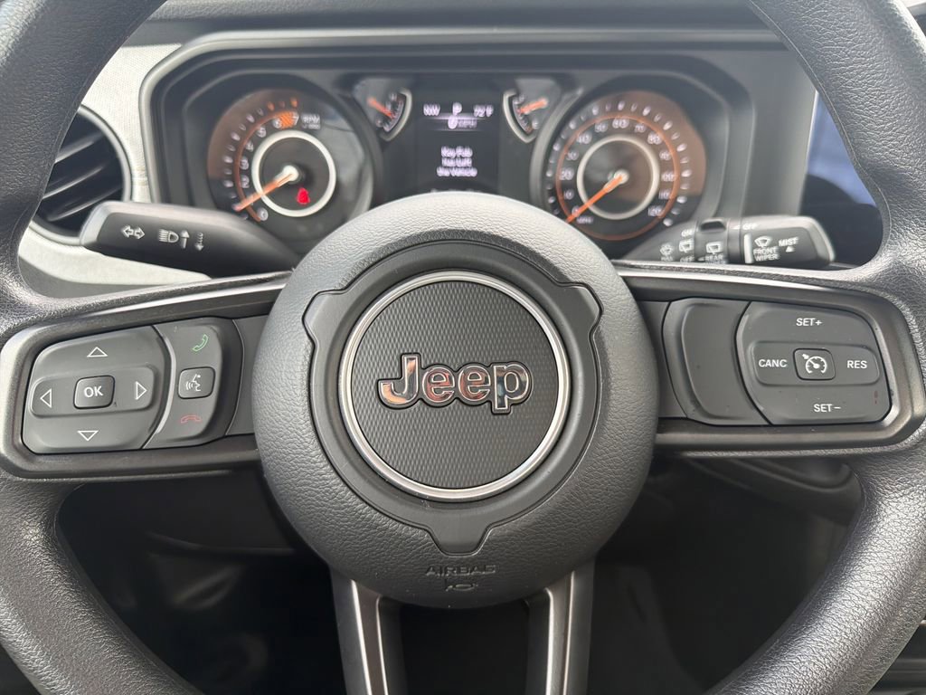 Used 2025 Jeep Wrangler Sport image 29
