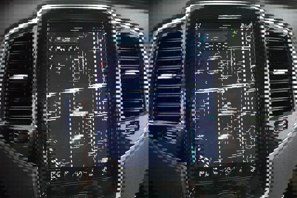 Used 2023 Volvo XC90 B6 Ultimate w/ Protection Package Premier image 19