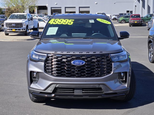Certified 2025 Ford Explorer ST-Line w/ Premium Package AWD/4WD image 2
