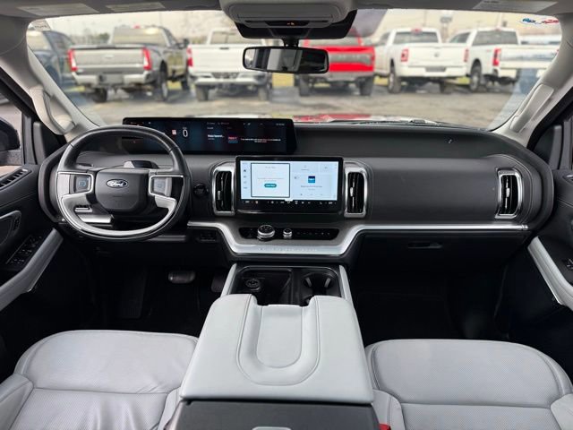 Certified 2025 Ford Expedition Platinum image 14