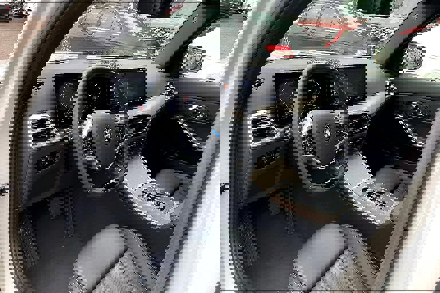 Used 2025 BMW 330i Sedan image 8