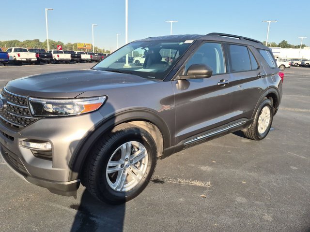 Certified 2023 Ford Explorer XLT w/ Equipment Group 202A AWD/4WD image 8