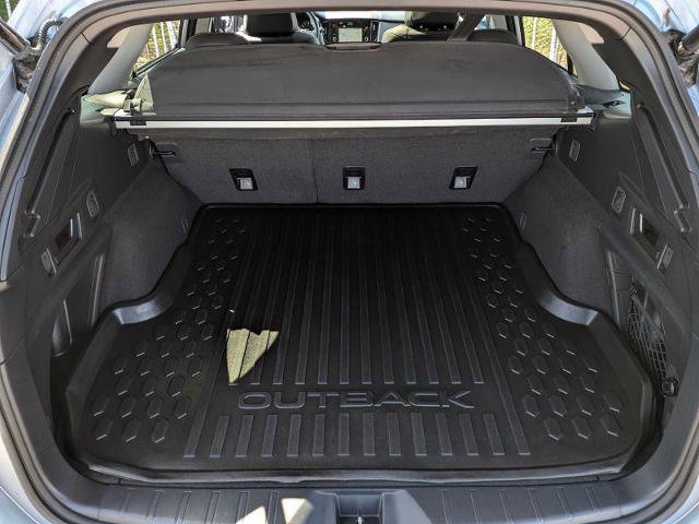 Used 2023 Subaru Outback Onyx Edition AWD/4WD image 35
