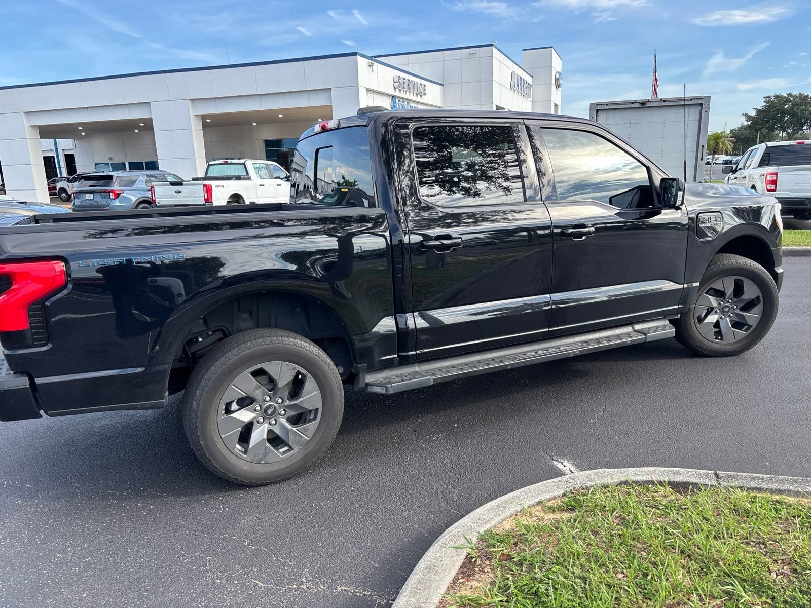 Certified 2023 Ford F150 Lightning Lariat w/ Tow Technology Package AWD/4WD image 8
