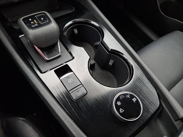 Used 2023 Nissan Rogue SV w/ SV Premium Package image 15