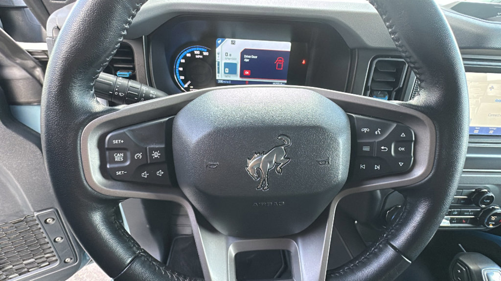 Certified 2023 Ford Bronco Black Diamond w/ Sasquatch Package image 18