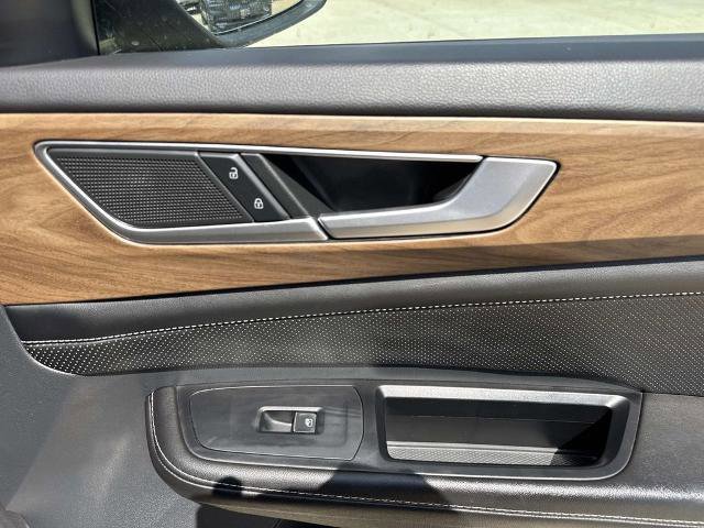 Used 2024 Volkswagen Atlas SE image 16